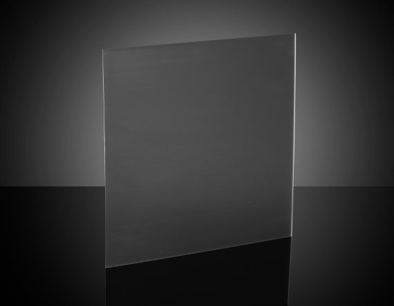 10587